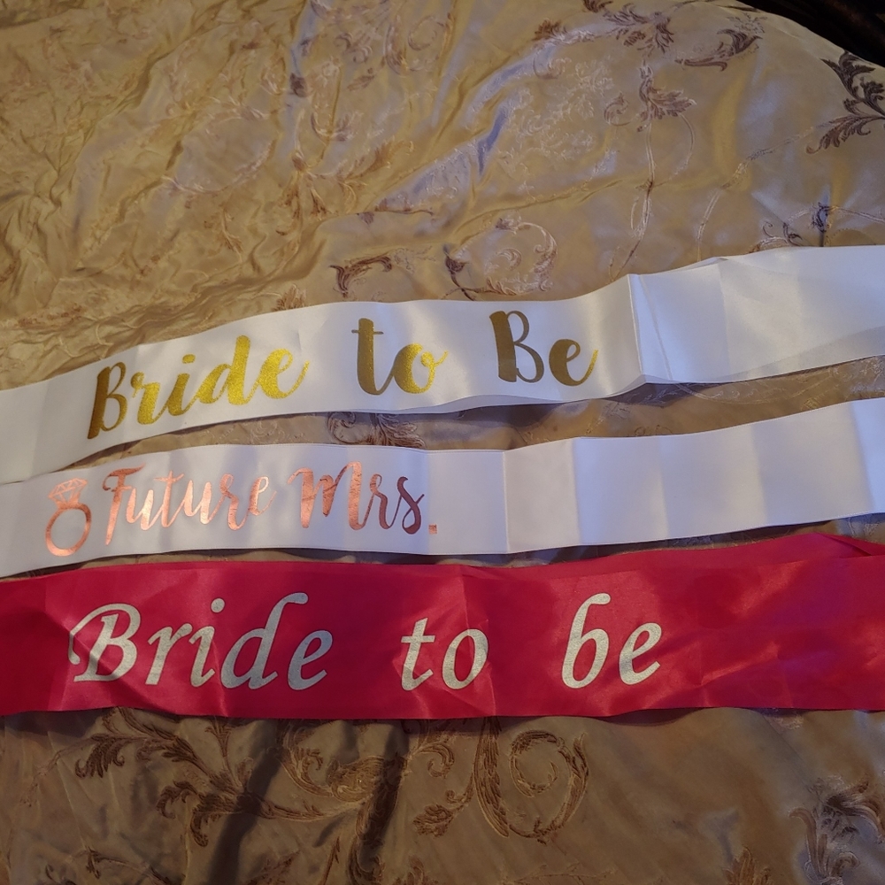 3/$12 sashes and veil